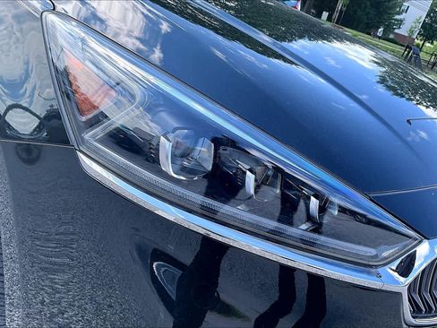 Used 2019 Kia Cadenza Limited FWD image 28
