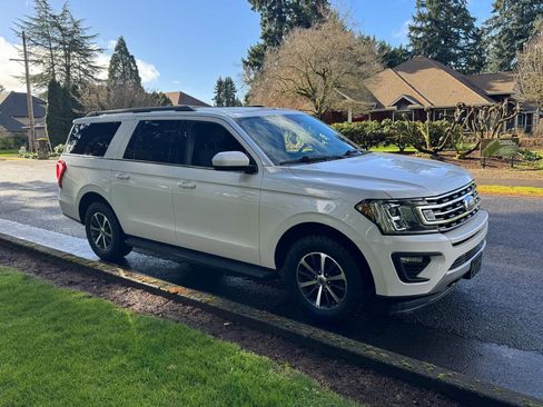 Used 2018 Ford Expedition Max XLT image 7