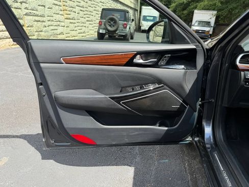 Used 2017 Kia Cadenza Technology FWD image 26