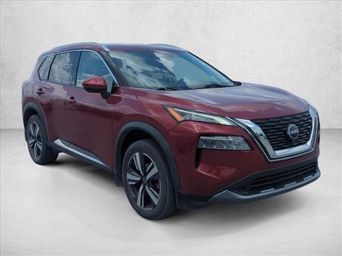 Used 2023 Nissan Rogue SL FWD image 3