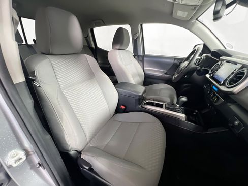 Used 2023 Toyota Tacoma SR5 RWD image 31