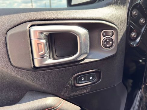 Used 2020 Jeep Gladiator Rubicon w/ Advanced Safety Group AWD/4WD image 25