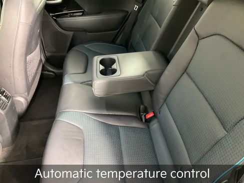 Used 2019 Kia Niro EX Premium w/ Cold Weather Package 1.0 image 10