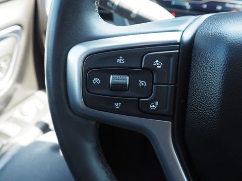 Used 2024 Chevrolet Suburban Z71 w/ Luxury Package AWD/4WD image 28