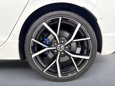 Used 2022 Volkswagen Golf R AWD/4WD image 28