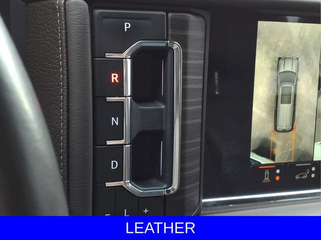 Used 2023 GMC Yukon Denali w/ Denali Reserve Package RWD image 15