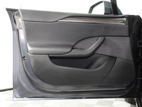 Used 2022 Tesla Model S image 20