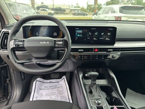 New 2026 Kia Sorento LX FWD image 22
