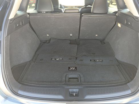 Used 2019 INFINITI QX50 Luxe w/ Navigation Package image 11