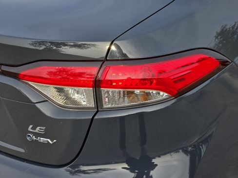 Certified 2025 Toyota Corolla LE FWD image 23