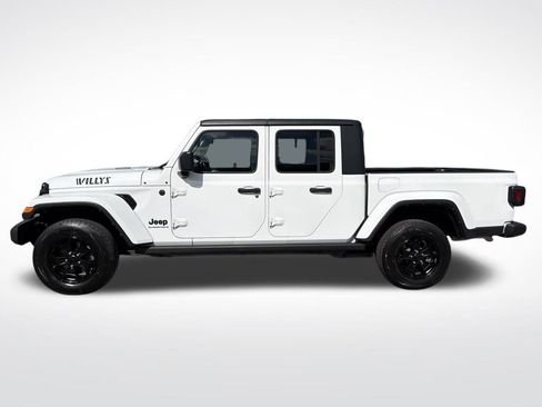 Used 2023 Jeep Gladiator Willys image 3