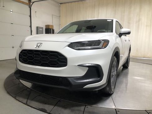 New 2026 Honda HR-V LX image 3