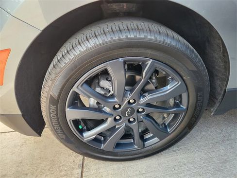 Used 2024 Chevrolet Equinox RS FWD image 9