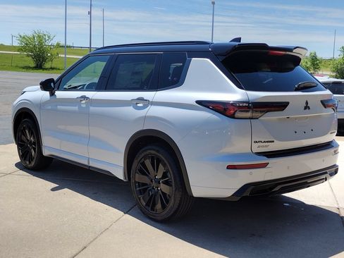New 2026 Mitsubishi Outlander SEL Black Edition AWD/4WD image 19