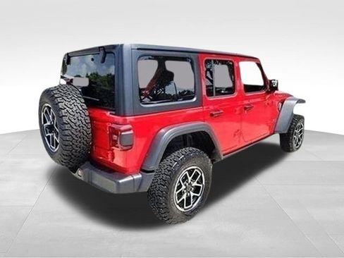 Used 2026 Jeep Wrangler Unlimited Rubicon AWD/4WD image 4