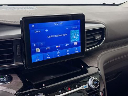 Used 2021 Ford Explorer Platinum w/ Equipment Group 601A image 16