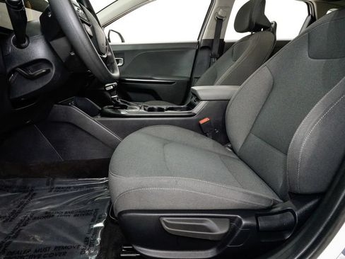 Certified 2025 Kia K4 FWD image 11