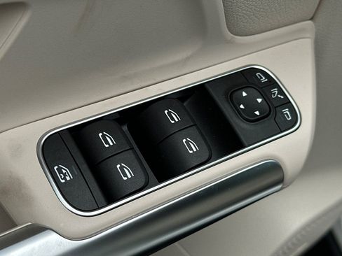 New 2025 Mercedes-Benz GLA 250 image 13