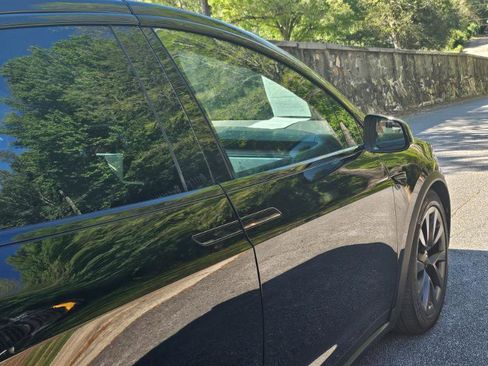 Used 2023 Tesla Model X image 18