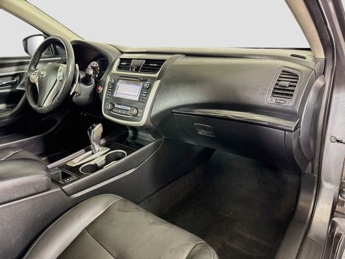Used 2017 Nissan Altima 3.5 SL FWD image 30