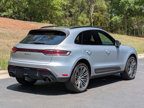 Certified 2025 Porsche Macan Turbo AWD/4WD image 30