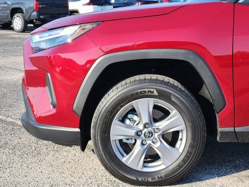 Used 2025 Toyota RAV4 XLE w/ Convenience Package AWD/4WD image 6