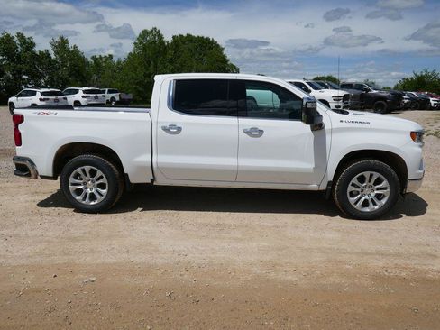 New 2026 Chevrolet Silverado 1500 LTZ w/ LTZ Premium Package AWD/4WD image 3