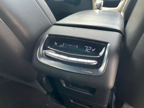 Used 2020 Cadillac XT6 Premium Luxury w/ Platinum Package AWD/4WD image 32
