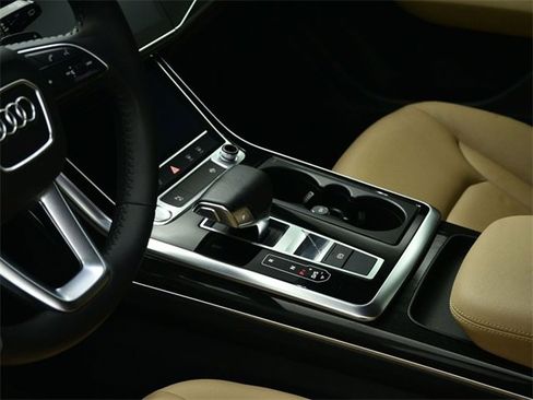 Used 2019 Audi Q8 Premium w/ Convenience Package image 19