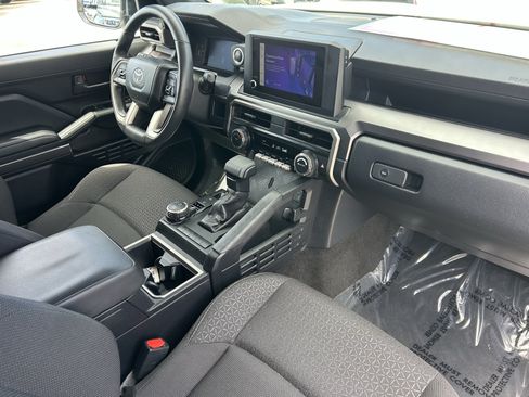 Certified 2026 Toyota 4Runner SR5 AWD/4WD image 9