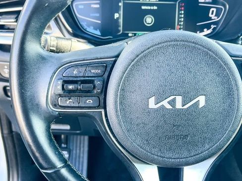 Certified 2022 Kia Niro LXS w/ Digital Cluster Package image 26