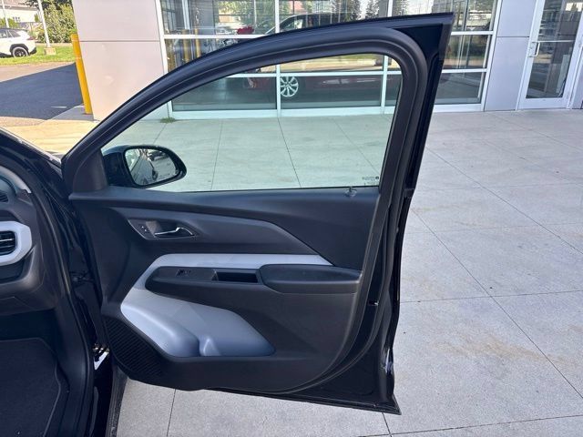 Used 2027 Chevrolet Bolt LT w/ Comfort Package FWD image 34