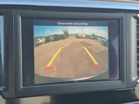 Used 2019 Chrysler Pacifica Touring-L image 21