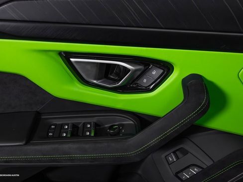 Used 2024 Lamborghini Urus S image 23