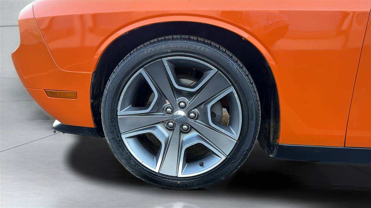 Used 2012 Dodge Challenger R/T RWD image 33