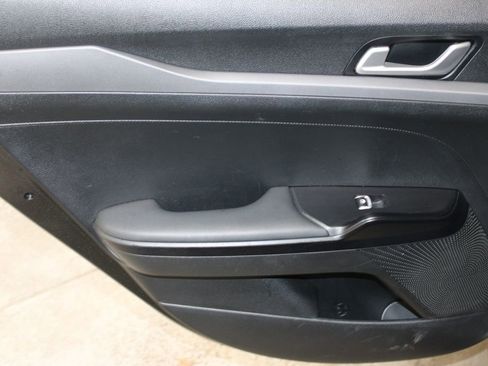 Used 2025 Kia K5 LXS image 19