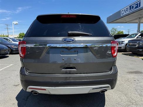 Used 2017 Ford Explorer XLT w/ Equipment Group 202A AWD/4WD image 7