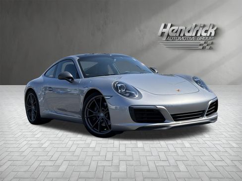 Used 2018 Porsche 911 Carrera T RWD image 2