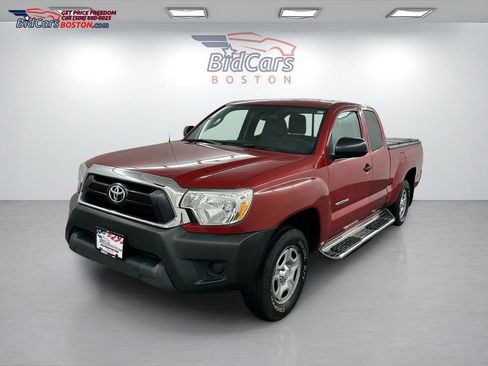 Used 2015 Toyota Tacoma 2WD Access Cab w/ Convenience Package image 1