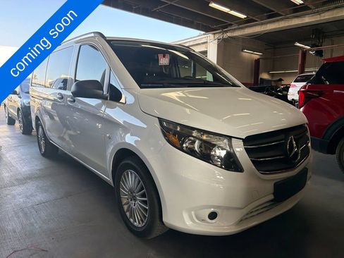 Used 2023 Mercedes-Benz Metris Passenger image 1