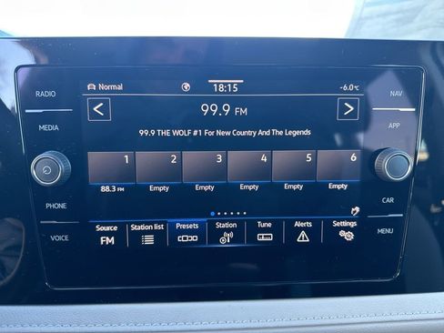 New 2026 Volkswagen Taos SEL image 17