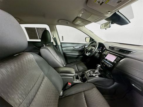 Used 2019 Nissan Rogue SV w/ Premium Package image 29