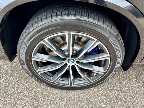 Used 2019 BMW X5 xDrive50i w/ M Sport Package image 38