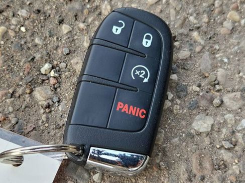 Used 2020 Jeep Renegade Altitude image 34