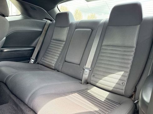 Used 2013 Dodge Challenger R/T RWD image 21