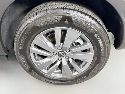 Used 2025 Nissan Pathfinder SV AWD/4WD image 31