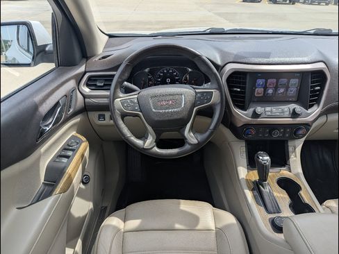 Used 2017 GMC Acadia Denali w/ Technology Package AWD/4WD image 3