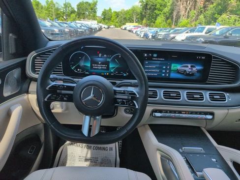 Used 2024 Mercedes-Benz GLS 450 4MATIC image 18