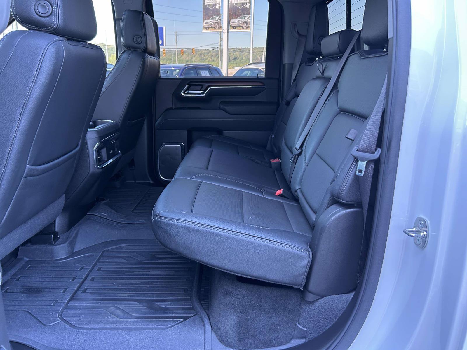 Used 2024 GMC Sierra 2500 Denali w/ Denali Reserve Package AWD/4WD image 12