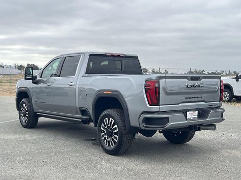 New 2026 GMC Sierra 2500 Denali Ultimate w/ Max Trailering Package AWD/4WD image 5